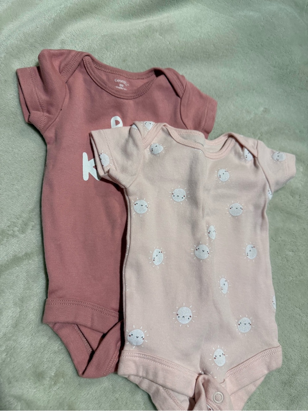 Newborn bundle - Picture 2 of 3